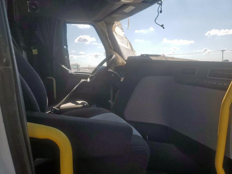 3AKJHHDR1MSMT9004 - 2021 FREIGHTLINER CASCADIA 1 თეთრი ფოტო 5