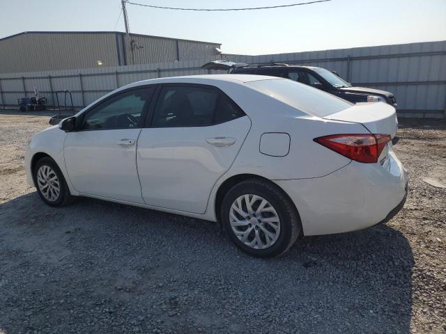 5YFBURHE4JP758951 - 2018 TOYOTA COROLLA L WHITE photo 2