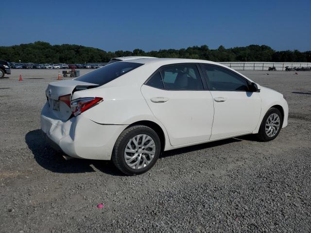 5YFBURHE4JP758951 - 2018 TOYOTA COROLLA L WHITE photo 3