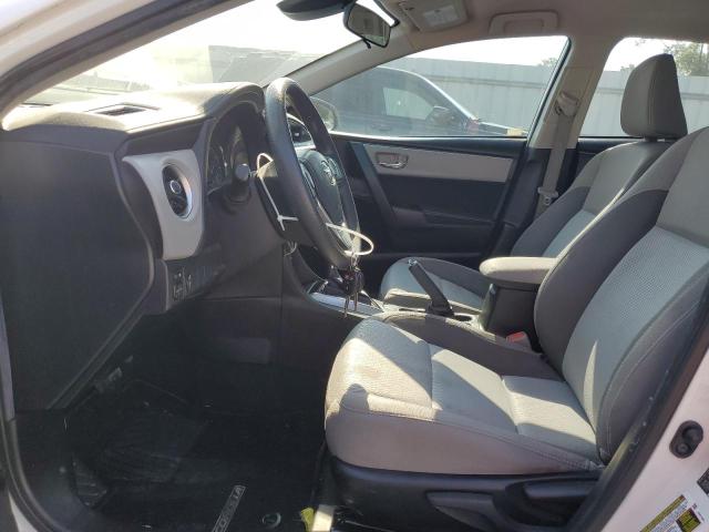 5YFBURHE4JP758951 - 2018 TOYOTA COROLLA L WHITE photo 7