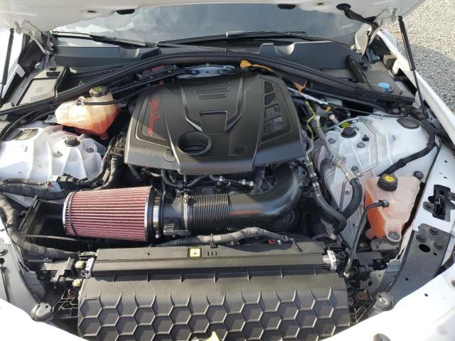 ZARFAEDN7J7589055 - 2018 ALFA ROMEO GIULIA Q4 WHITE photo 11