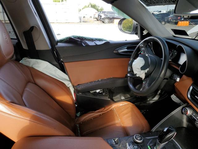 ZARFAEDN7J7589055 - 2018 ALFA ROMEO GIULIA Q4 WHITE photo 7