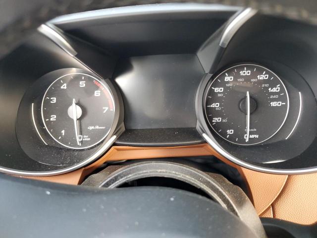 ZARFAEDN7J7589055 - 2018 ALFA ROMEO GIULIA Q4 WHITE photo 9