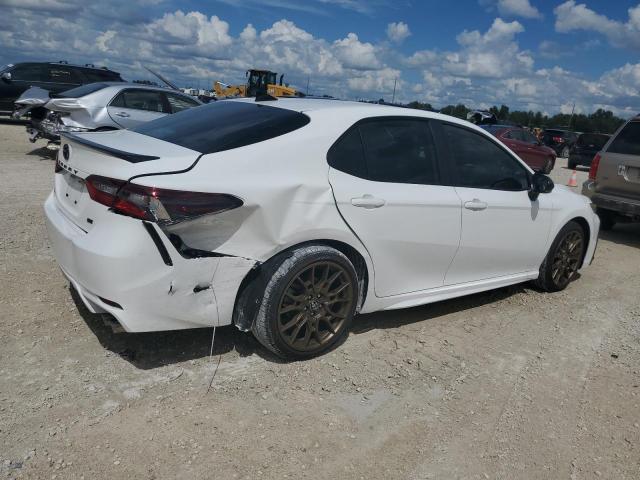 4T1T11AK2PU077581 - 2023 TOYOTA CAMRY SE NIGHT SHADE WHITE photo 3