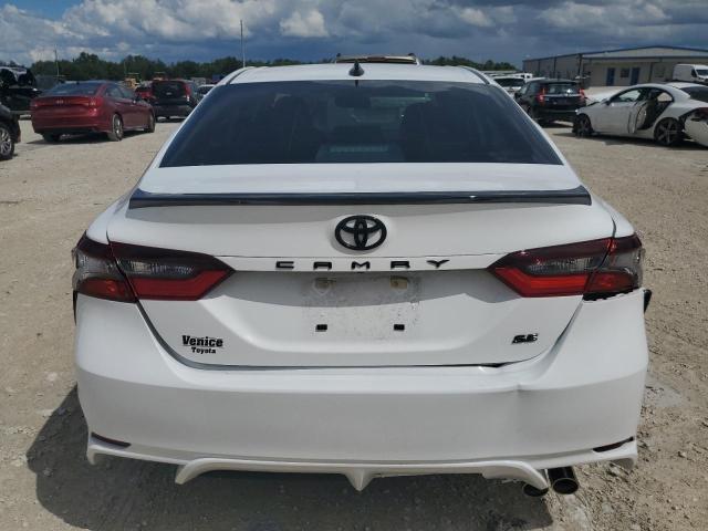 4T1T11AK2PU077581 - 2023 TOYOTA CAMRY SE NIGHT SHADE WHITE photo 6