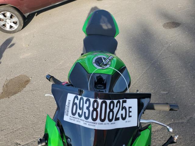 JKAEXEE18GDA21517 - 2016 KAWASAKI EX650 E მწვანე ფოტო 5