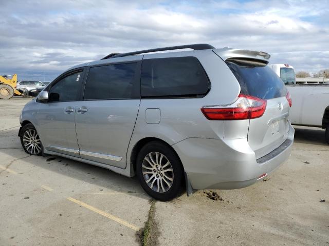 5TDYZ3DC4LS084999 - 2020 TOYOTA SIENNA XLE SILVER photo 2