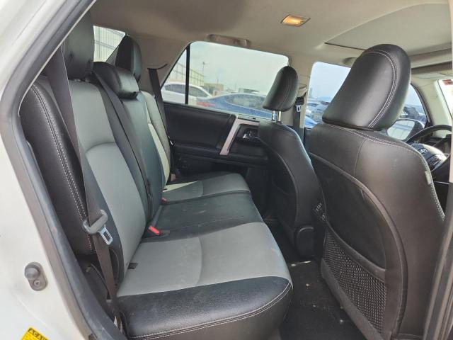 JTEBU5JR9J5501458 - 2018 TOYOTA 4RUNNER SR5/SR5 PREMIUM თეთრი ფოტო 11