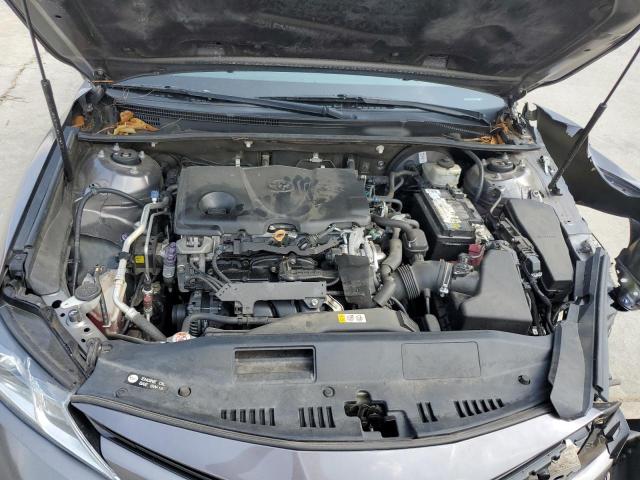 4T1B11HK4JU515963 - 2018 TOYOTA CAMRY L GRAY photo 11