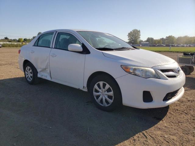 2T1BU4EE4DC943867 - 2013 TOYOTA COROLLA BASE WHITE photo 4