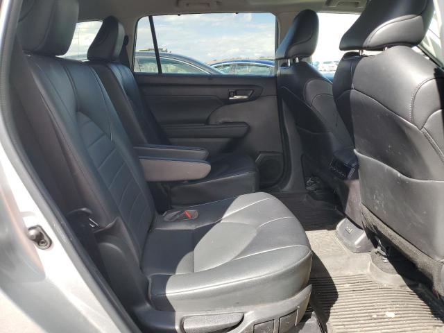 5TDHZRBH6NS195722 - 2022 TOYOTA HIGHLANDER XLE SILVER photo 10