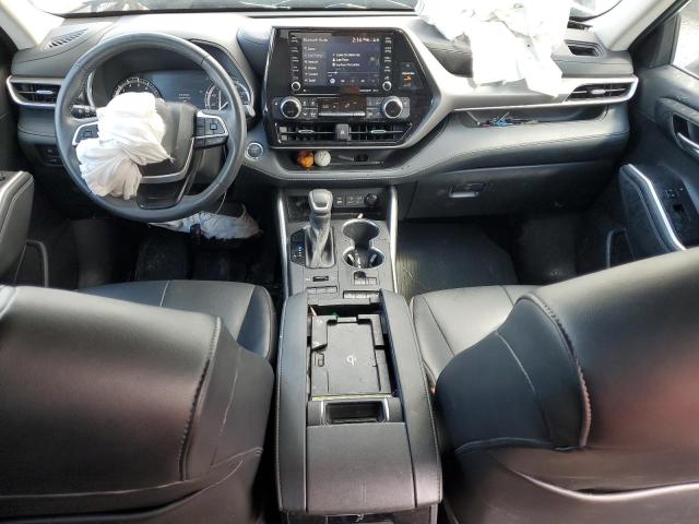 5TDHZRBH6NS195722 - 2022 TOYOTA HIGHLANDER XLE SILVER photo 8