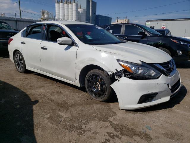 1N4AL3AP1JC163397 - 2018 NISSAN ALTIMA 2.5 WHITE photo 4