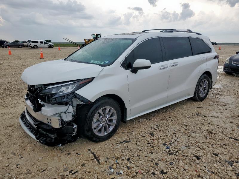 2023 TOYOTA SIENNA XLE, 