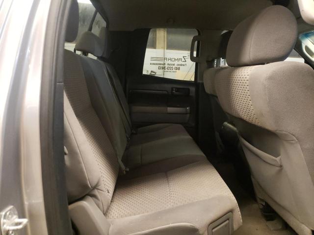 5TFUM5F13AX012509 - 2010 TOYOTA TUNDRA DOUBLE CAB SR5 SILVER photo 10