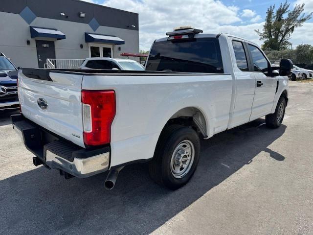 1FT7X2A60KEC91808 - 2019 FORD F250 SUPER DUTY WHITE photo 3