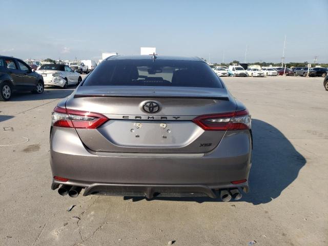 4T1K61AK6PU092680 - 2023 TOYOTA CAMRY XSE 灰色 照片 6