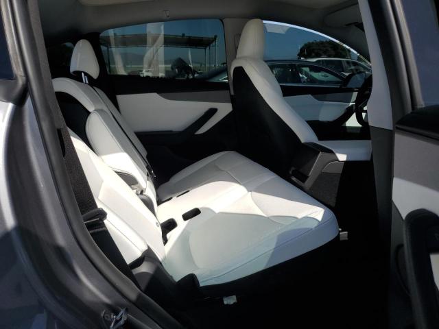 7SAYGDEEXTF347628 - 2026 TESLA MODEL Y GRAY photo 10