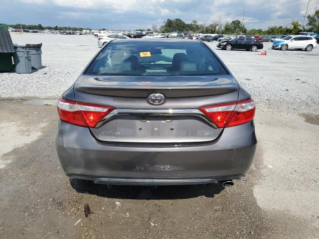 4T1BF1FK4GU174089 - 2016 TOYOTA CAMRY LE 灰色 照片 6