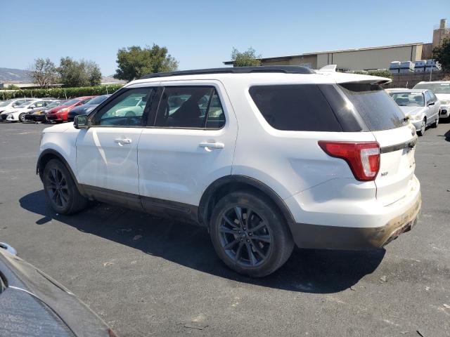 1FM5K8D86HGB92330 - 2017 FORD EXPLORER XLT 白色 照片 2