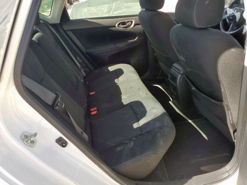 3N1AB7AP1JY233673 - 2018 NISSAN SENTRA S 白色 照片 10