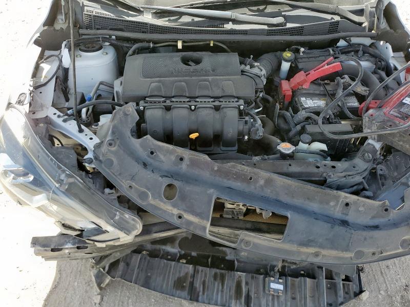 3N1AB7AP1JY233673 - 2018 NISSAN SENTRA S 白色 照片 11