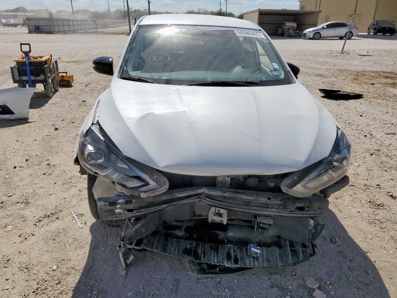 3N1AB7AP1JY233673 - 2018 NISSAN SENTRA S 白色 照片 5