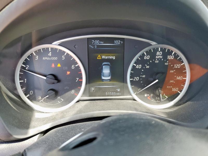 3N1AB7AP1JY233673 - 2018 NISSAN SENTRA S 白色 照片 9