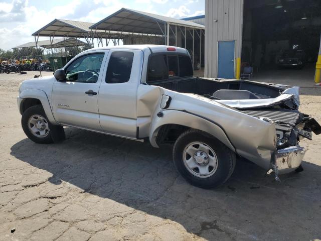 5TFTU4GN9BX001913 - 2011 TOYOTA TACOMA PRERUNNER ACCESS CAB SILVER photo 2