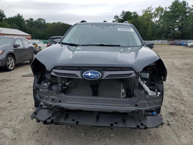 JF2SKAPCXPH451510 - 2023 SUBARU FORESTER LIMITED ნაცრისფერი ფოტო 5