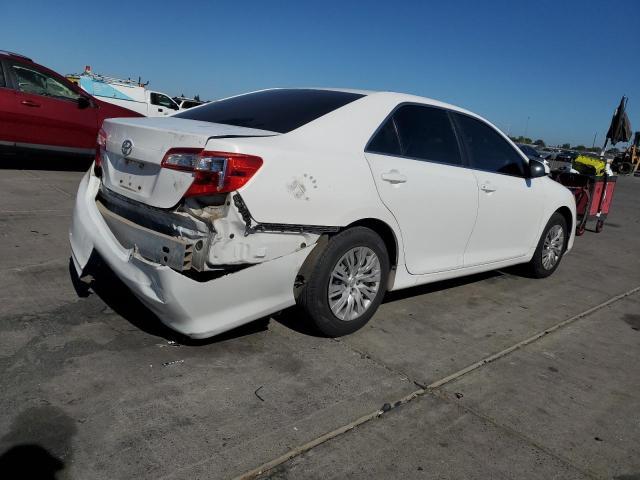 4T4BF1FK3CR257383 - 2012 TOYOTA CAMRY BASE WHITE photo 3
