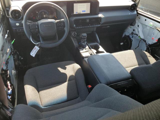 JTEABFAJ3SK021601 - 2025 TOYOTA LAND CRUIS BASE Blanco foto 8