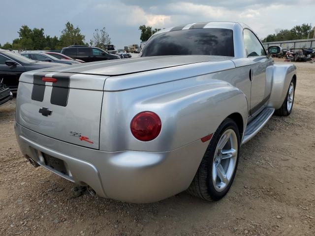 1GCES14PX4B104535 - 2004 CHEVROLET SSR SILVER photo 3