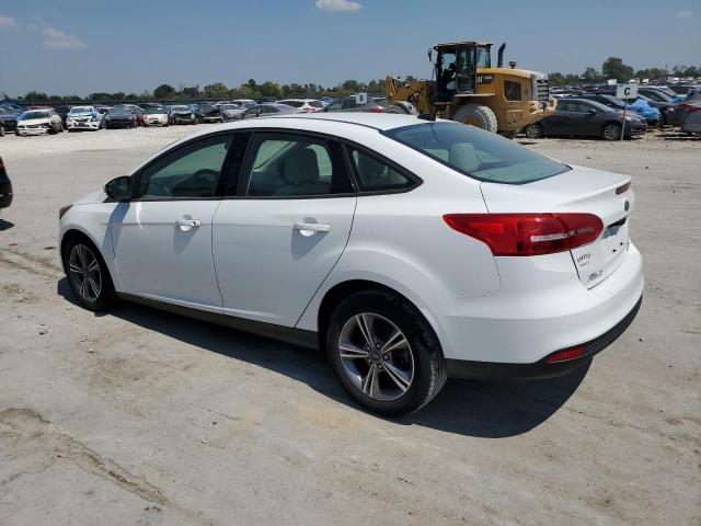 1FADP3FE1HL306674 - 2017 FORD FOCUS SE WHITE photo 2