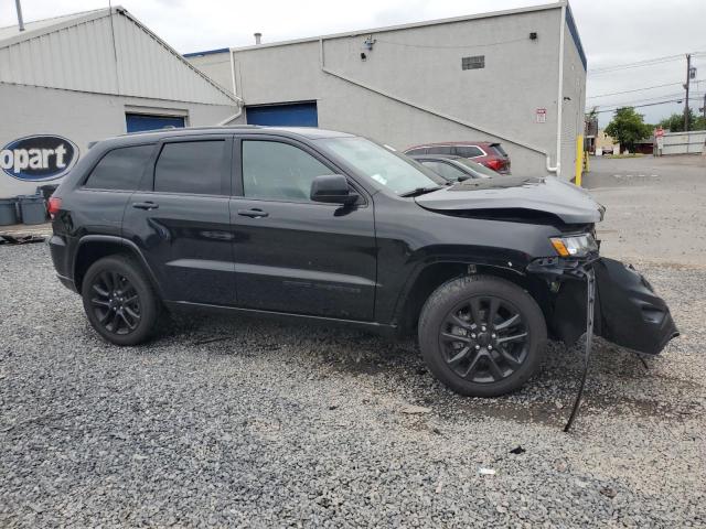 1C4RJFAG0JC165677 - 2018 JEEP GRAND CHER LAREDO შავი ფოტო 4
