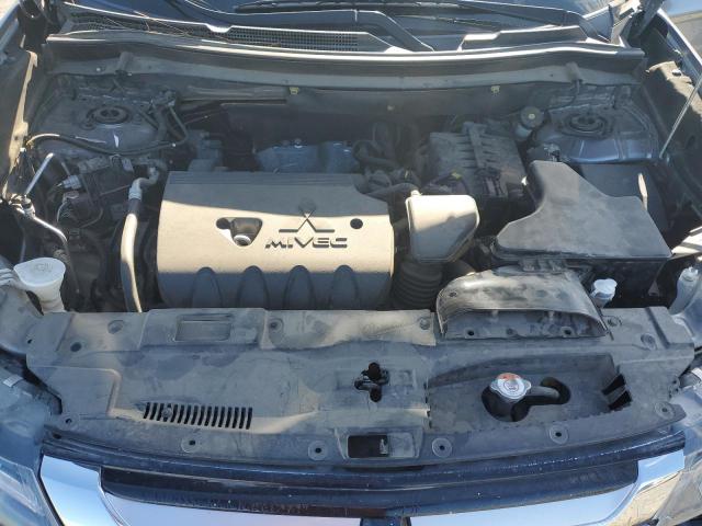 JA4AZ3A37JZ040829 - 2018 MITSUBISHI OUTLANDER SE GRAY photo 12