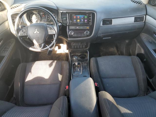 JA4AZ3A37JZ040829 - 2018 MITSUBISHI OUTLANDER SE GRAY photo 8