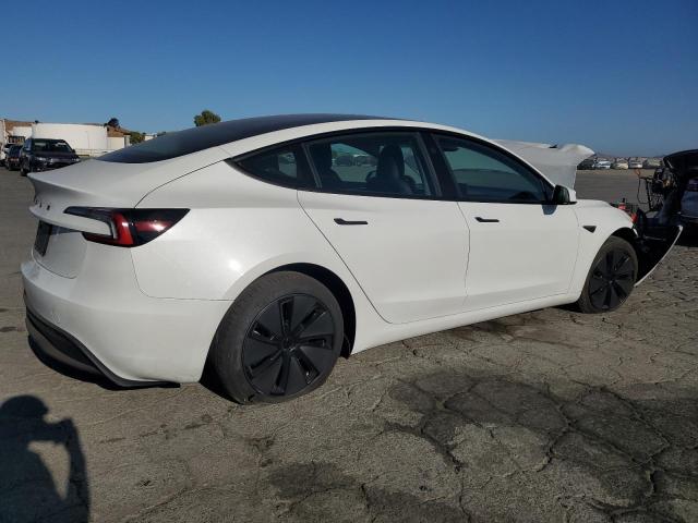 5YJ3E1EA1SF027038 - 2025 TESLA MODEL 3 WHITE photo 3