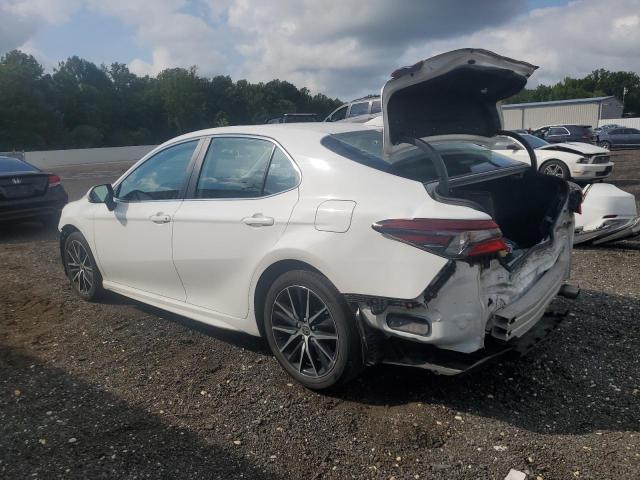 4T1G11AK8PU733882 - 2023 TOYOTA CAMRY SE NIGHT SHADE WHITE photo 2