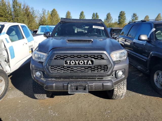 5TFDZ5BN6JX033235 - 2018 TOYOTA TACOMA DOUBLE CAB GRAY photo 5