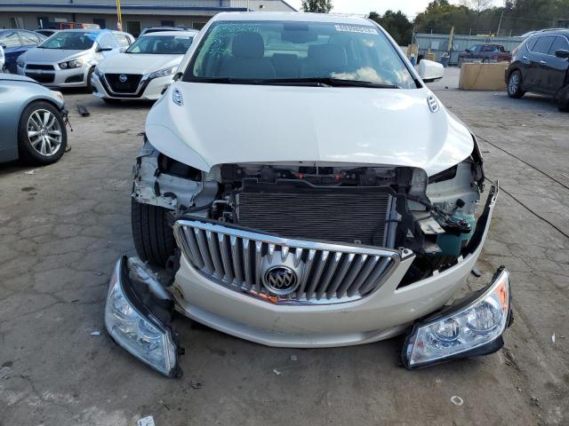 1G4GE5ED0BF110633 - 2011 BUICK LACROSSE CXS WHITE photo 5