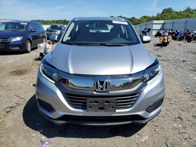 3CZRU6H31KG721773 - 2019 HONDA HR-V LX ნაცრისფერი ფოტო 5