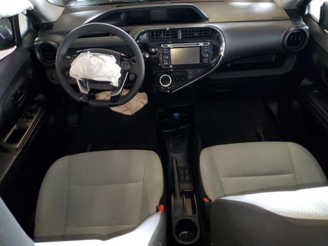 JTDKDTB35J1601485 - 2018 TOYOTA PRIUS C GRAY photo 8