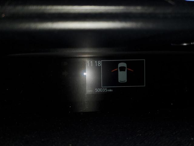 JTDKDTB35J1601485 - 2018 TOYOTA PRIUS C GRAY photo 9