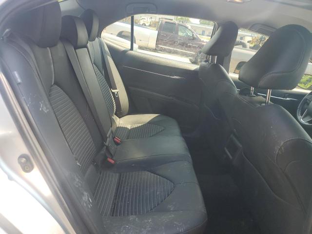 JTNB11HK0J3016244 - 2018 TOYOTA CAMRY L 银色 照片 10