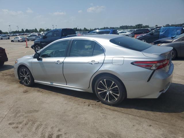 JTNB11HK0J3016244 - 2018 TOYOTA CAMRY L 银色 照片 2