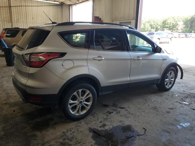 1FMCU0GD5JUC35560 - 2018 FORD ESCAPE SE SILVER photo 3
