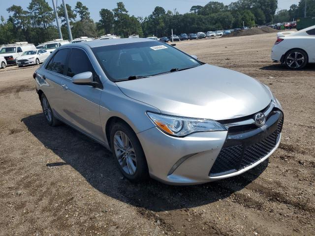 4T1BF1FK2FU497152 - 2015 TOYOTA CAMRY LE GRAY photo 4