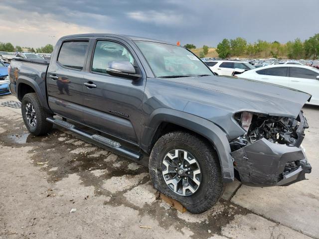 3TMCZ5AN9NM525735 - 2022 TOYOTA TACOMA DOUBLE CAB CHARCOAL photo 4