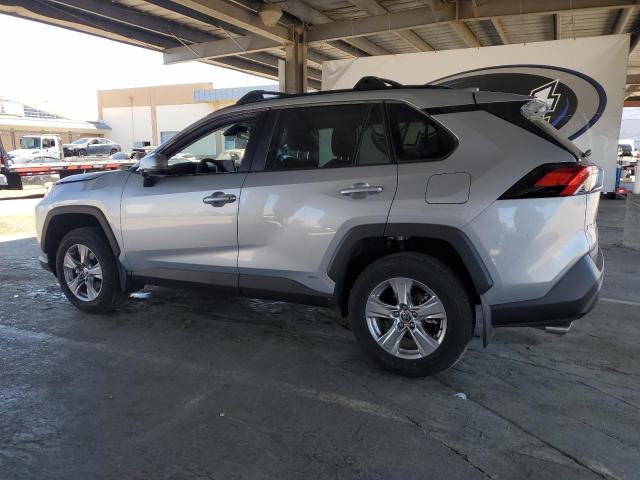 2T3RWRFV9RW206312 - 2024 TOYOTA RAV4 XLE SILVER photo 2